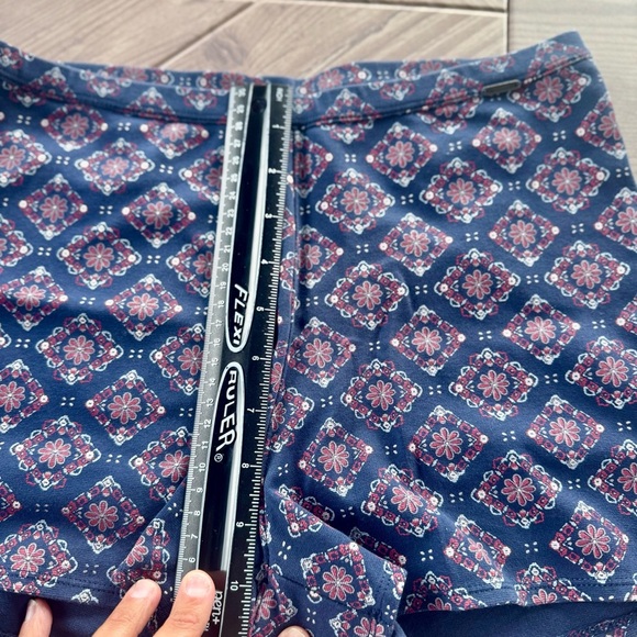 Abercrombie & Fitch Pull-On Women's Cotton Blend Shorts - Navy/Medallion Print - - Picture 9 of 11